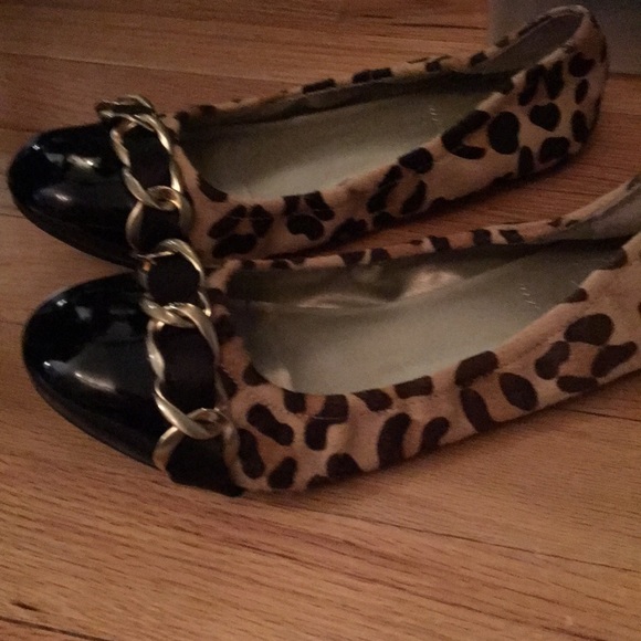 Shoes - Picture 2 of 4